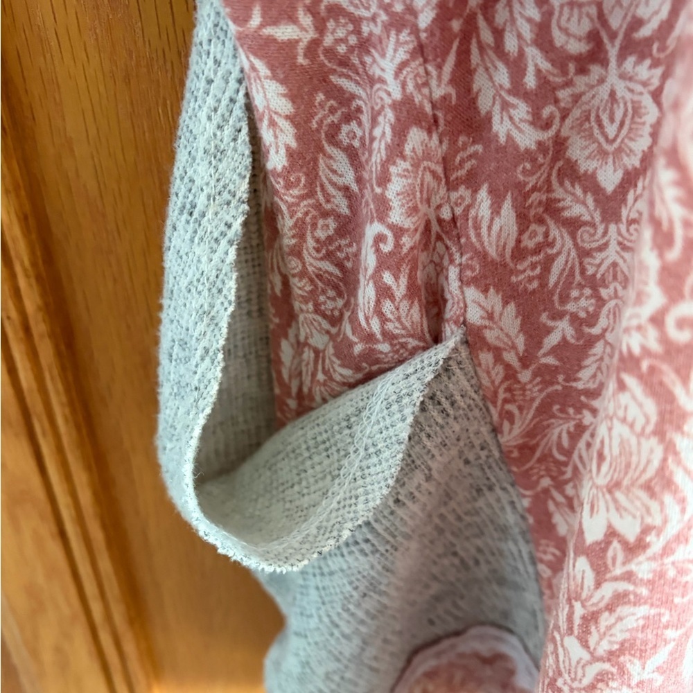 BUCKETLIST Pink & Gray Textured Fabric open front  cardigan size large - Picture 3 of 5